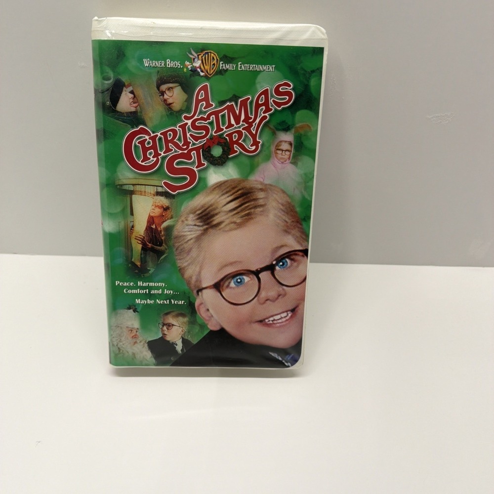 Warner Home Video A Christmas Story VHS Clamshell PG Holiday Comedy 1983